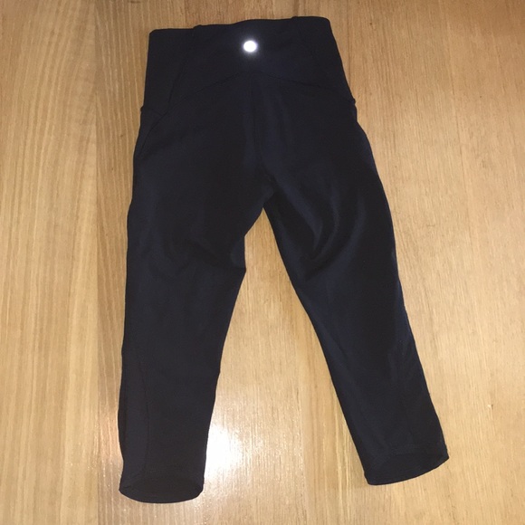 Women’s Capri Black Leggings - Picture 2 of 2